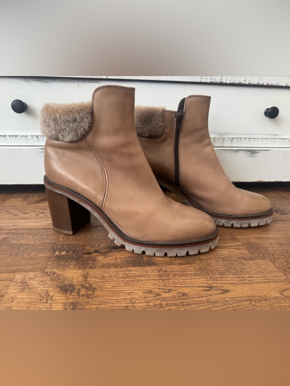 AGL Attilio Giusti Leombruni Tan Leather Ankle Boots Fur Lug Sole Size 40
